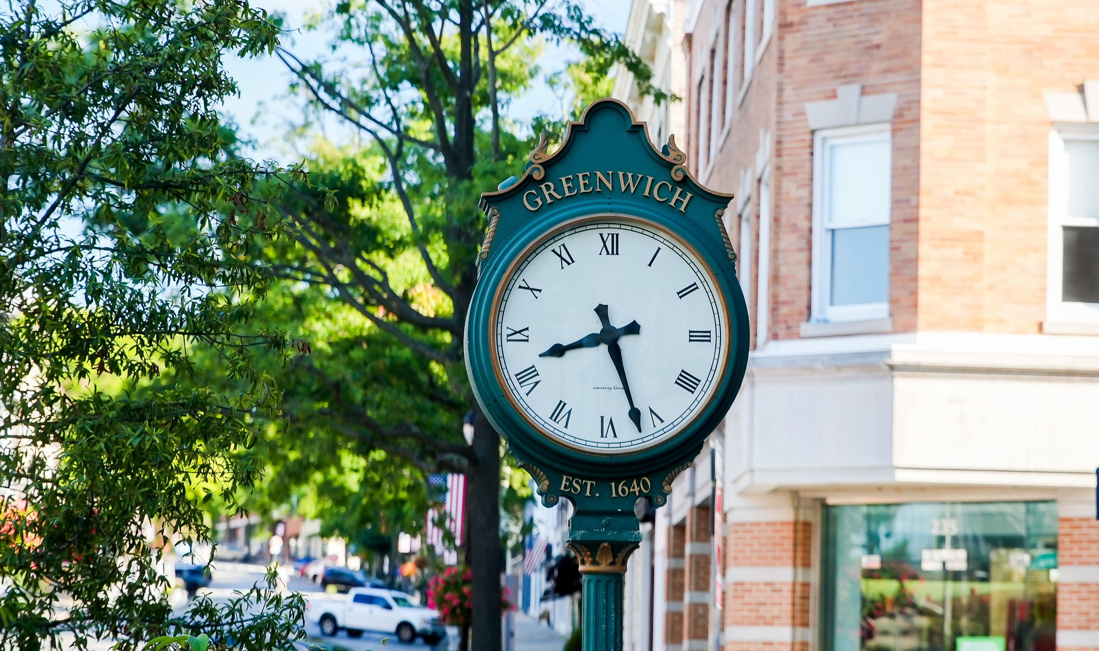 Greenwich, Connecticut: A Town Guide for Buyers, Section by Section